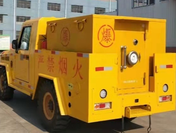 连南凯龙爆破器材运输车：保障爆破任务的安全运行